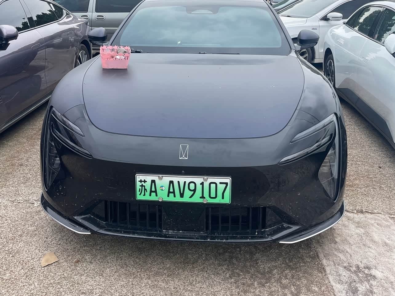 2025 Avatr 06 Black, 13,000 km, China export – photo 2