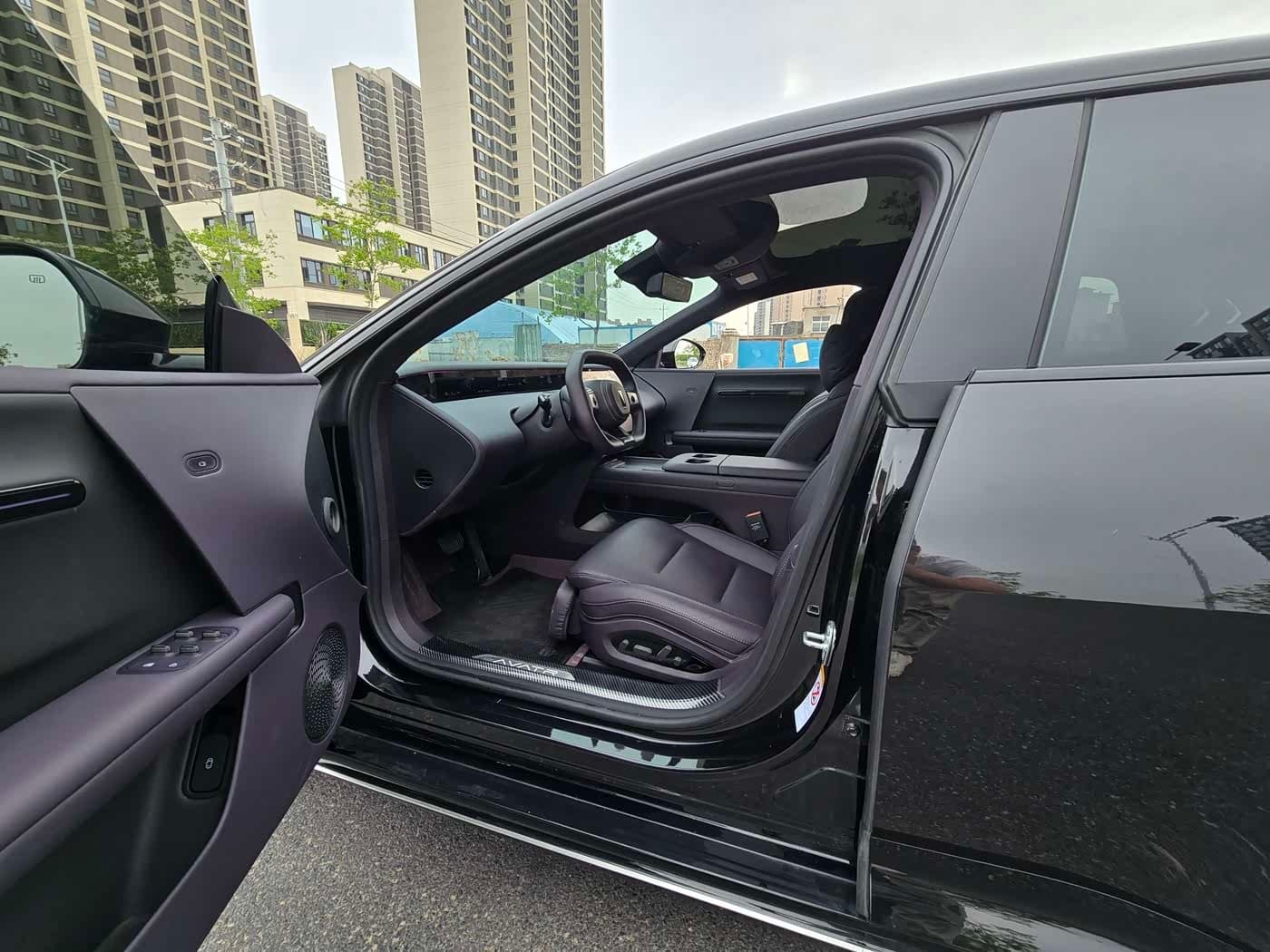 2025 Avatr 06 Black, 9,000 km, China export – photo 4