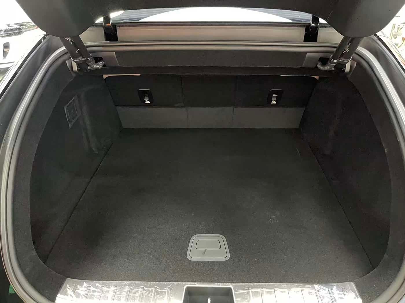 2025 Avatr 12 Black, 6,000 km, China export – photo 12