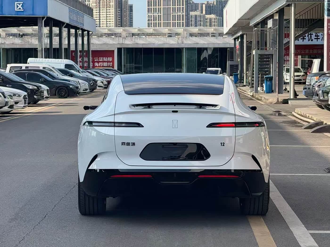 2025 Avatr 12 White, 100 km, China export – photo 12
