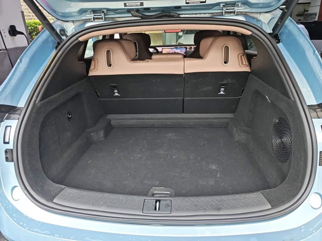 2025 Avatr 07 Blue, 9,500 km, China export – photo 19