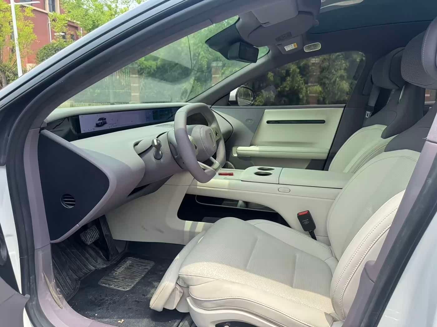 2025 Avatr 06 White, 4,000 km, China export – photo 4