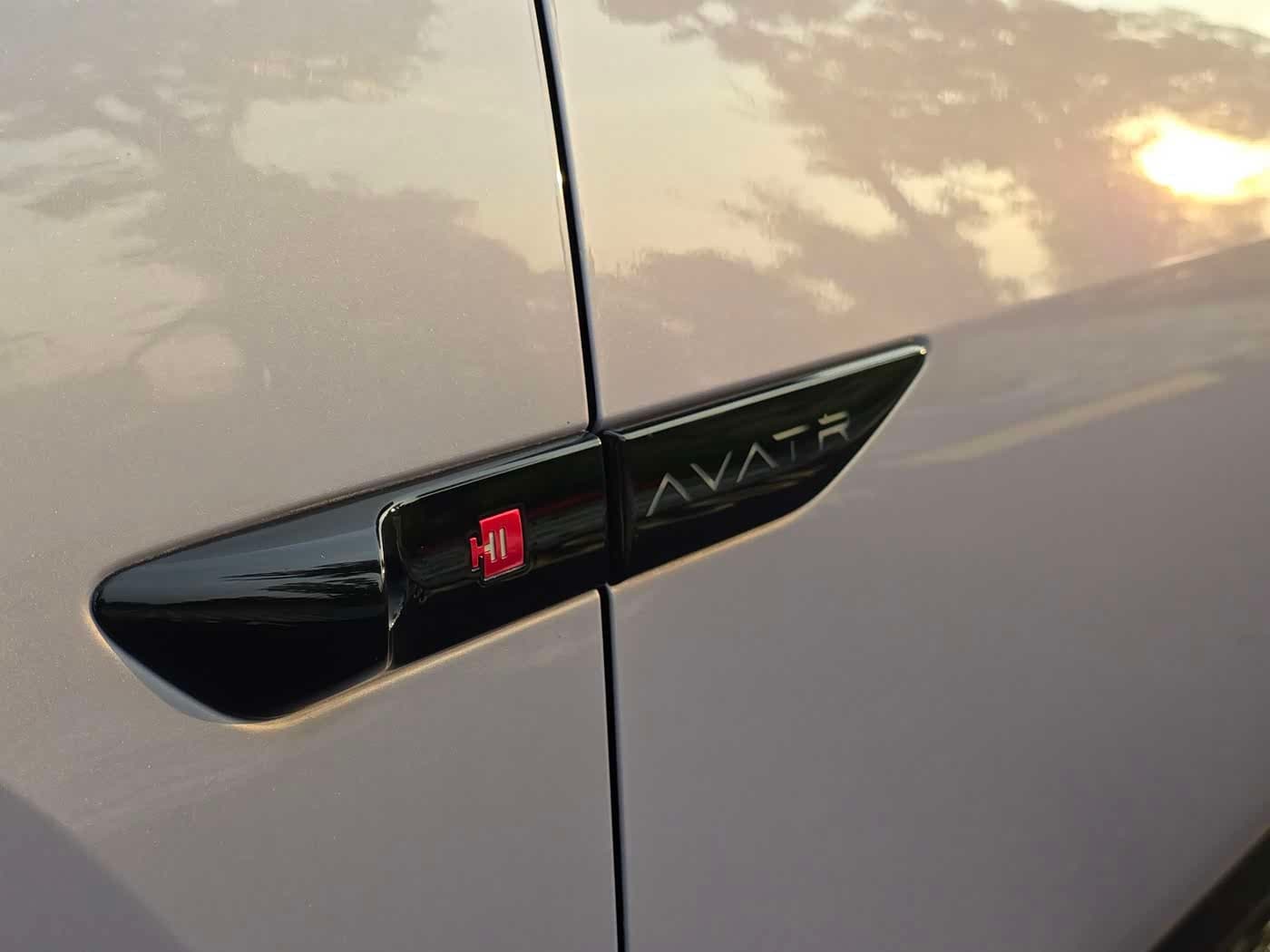 2025 Avatr 06 Gris Plata, 9,000 km, China export – photo 19