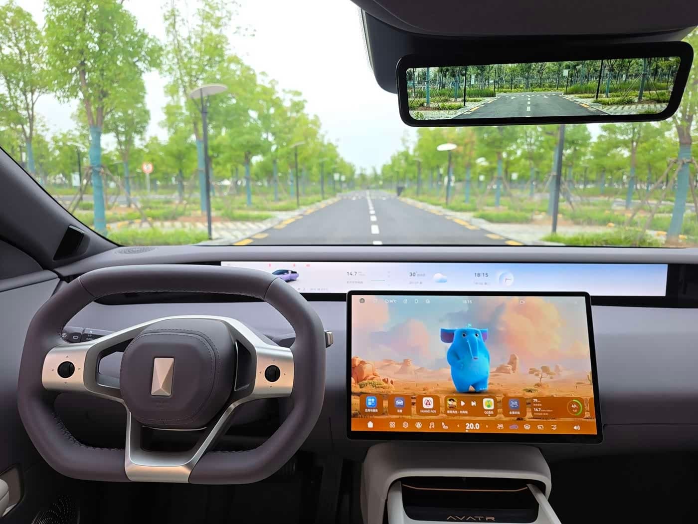 2025 Avatr 06 Gris Plata, 9,000 km, China export – photo 17