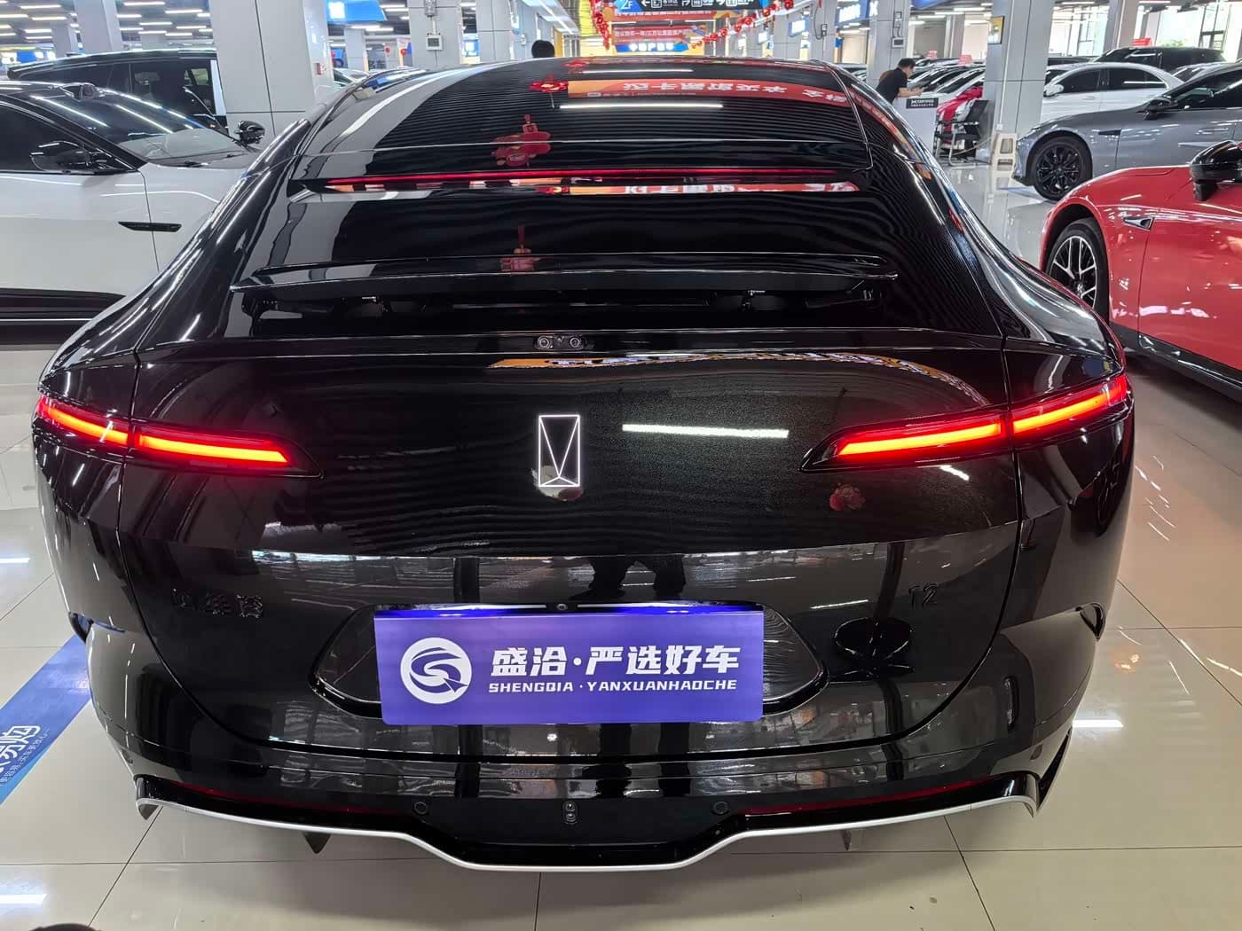2025 Avatr 12 Black, 5,000 km, China export – photo 6