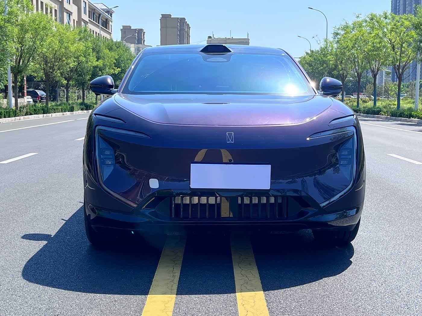2025 Avatr 07 Red, 11,000 km, China export – photo 2