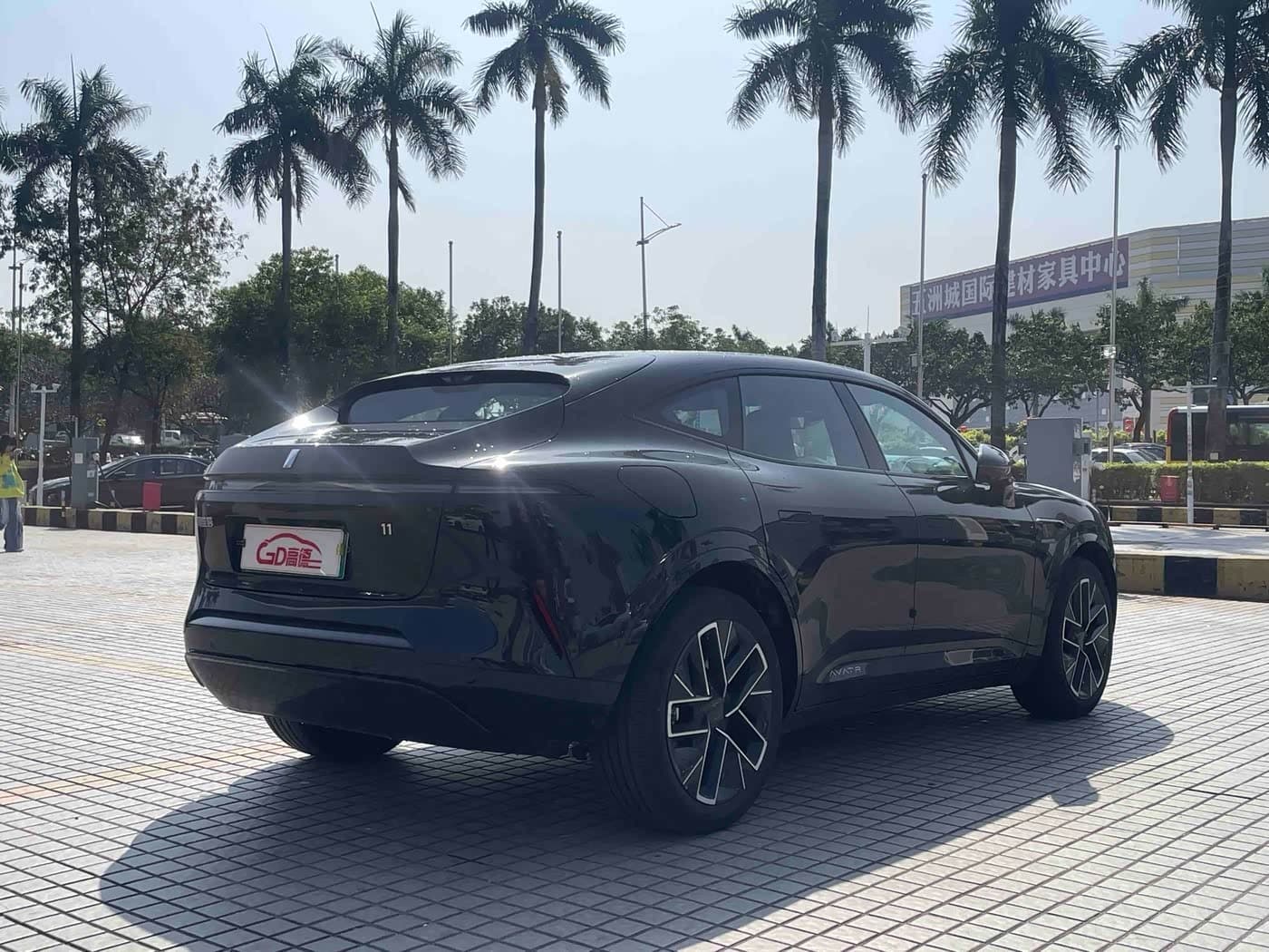 2025 Avatr 11 Black, 1,000 km, China export – photo 10