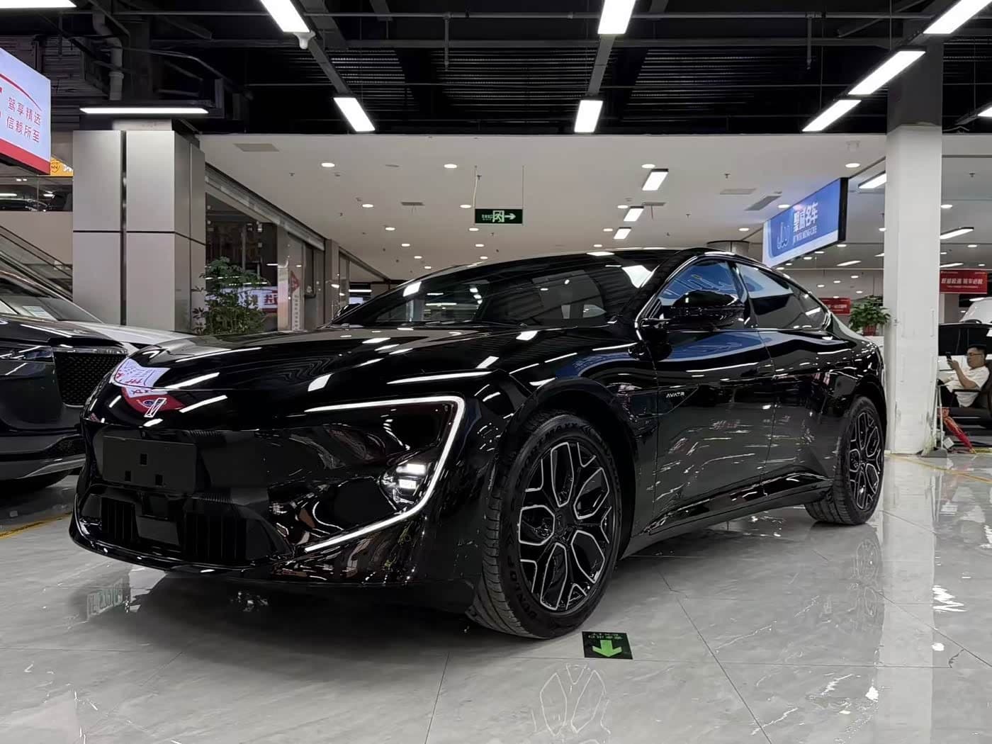 2025 Avatr 12 Black, 100 km, China export – photo 1