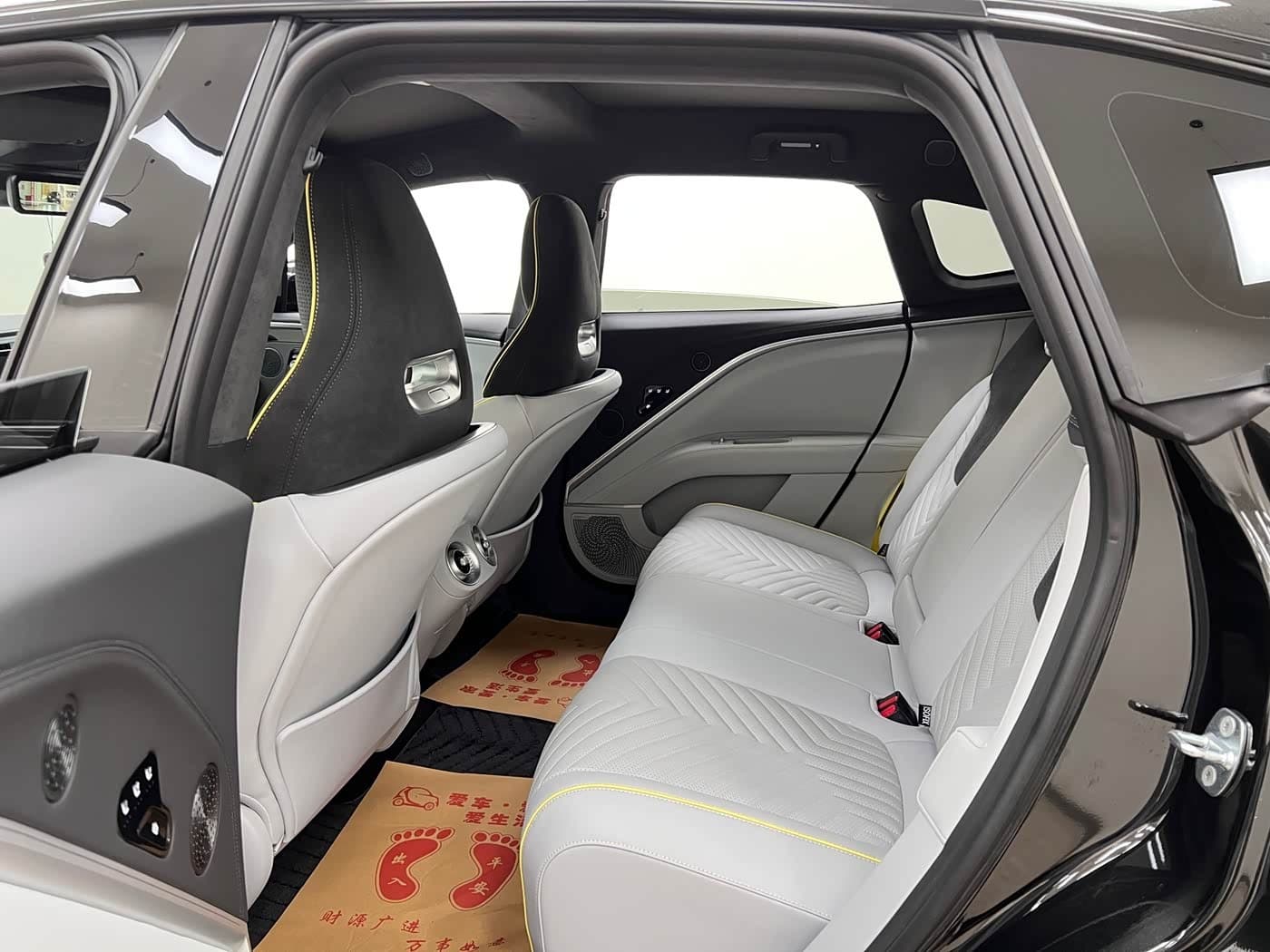2025 Avatr 11 Black, 13,800 km, China export – photo 18