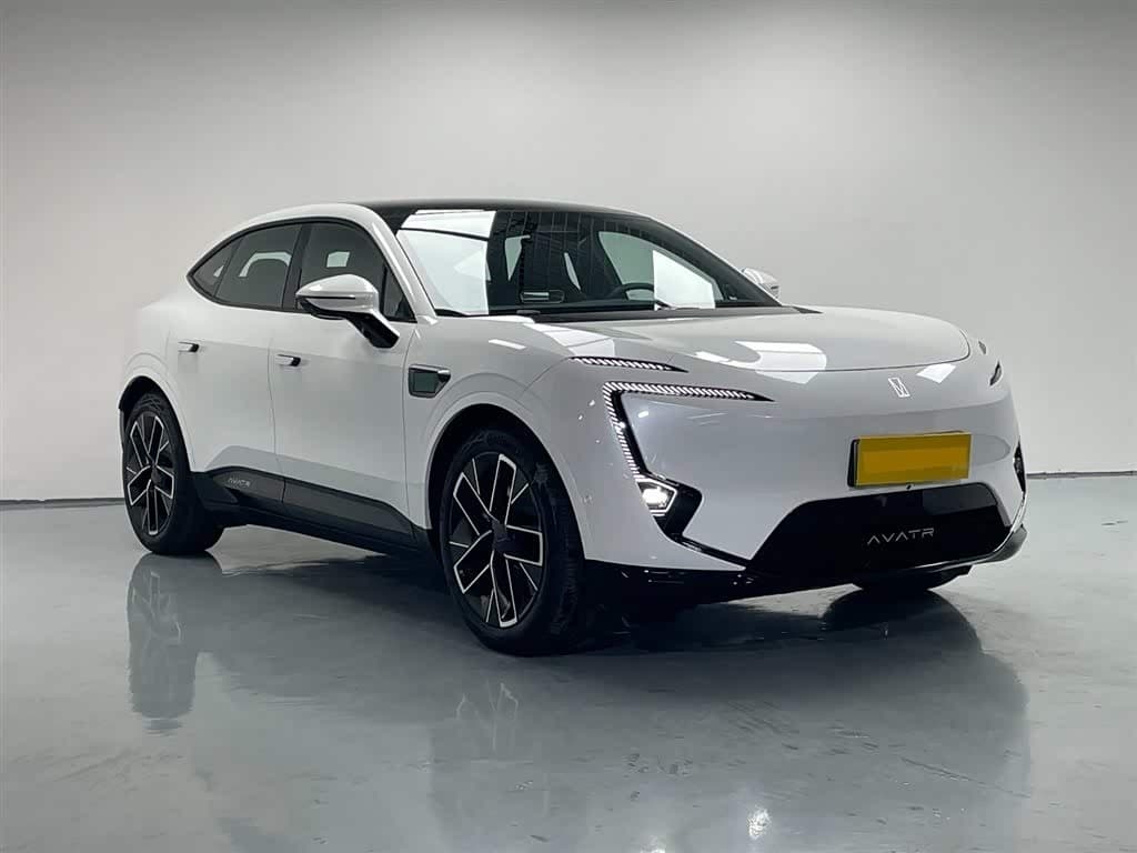 2025 Avatr 11 White, 15,200 km, China export – photo 3