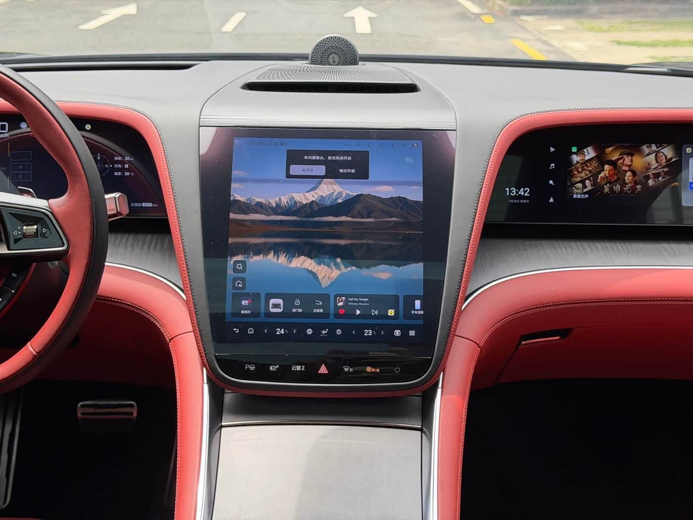 2025 Yangwang U7 Black, 8,300 km, China export – photo 15
