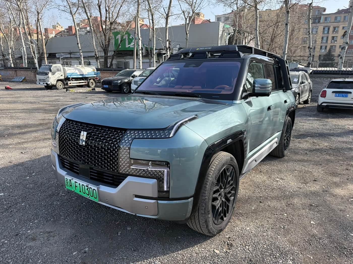 2024 Yangwang U8 Green, 20,000 km, China export – photo 1