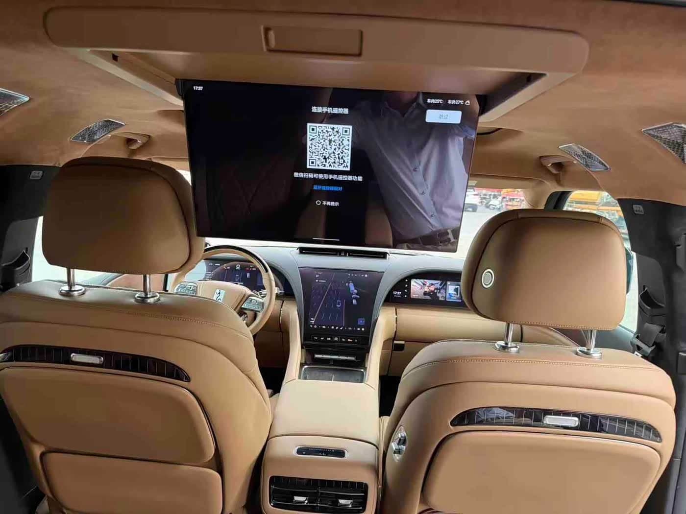 2025 Yangwang U8 L Black, 10,000 km, China export – photo 4