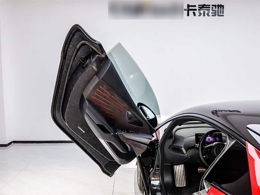2024 Yangwang U9 Red, 38,600 km, China export – photo 8