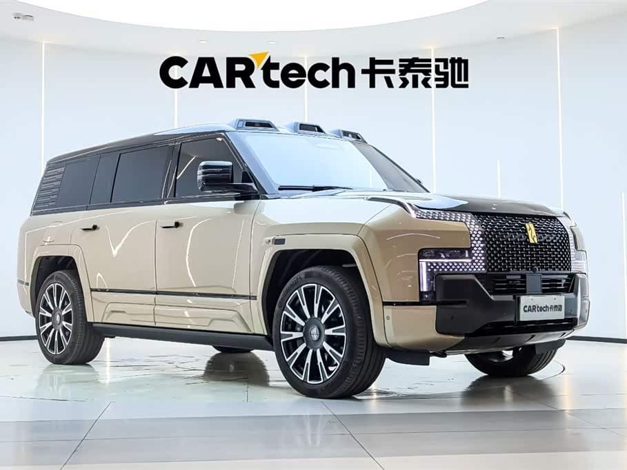 2025 Yangwang U8 L Champagne, 6,600 km, China export – photo 5