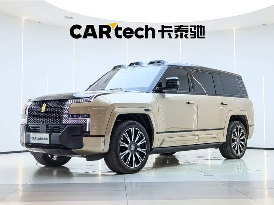 2025 Yangwang U8 L Champagne, 6,600 km, China export – photo 1
