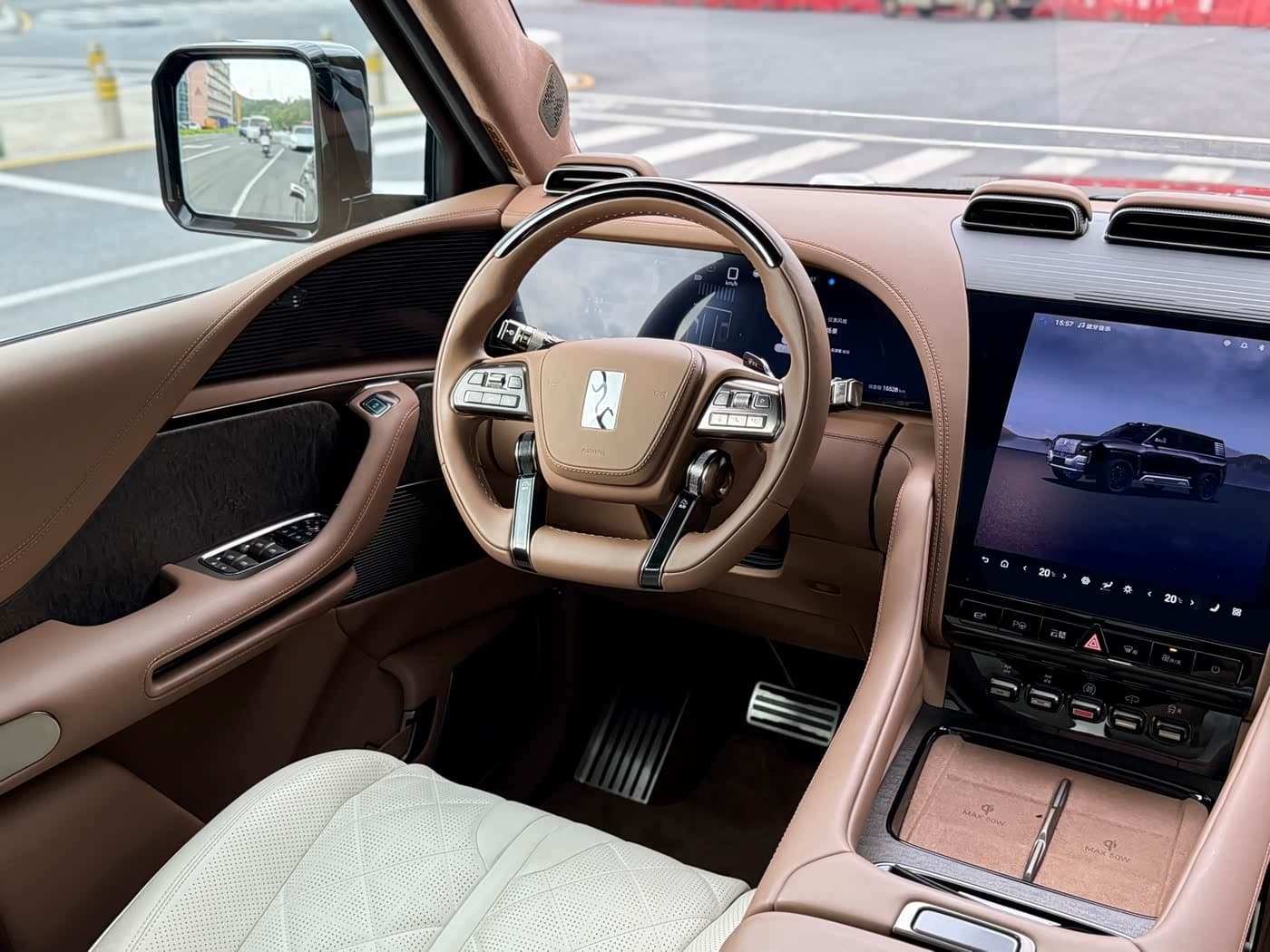 2023 Yangwang U8 Black, 15,000 km, China export – photo 15