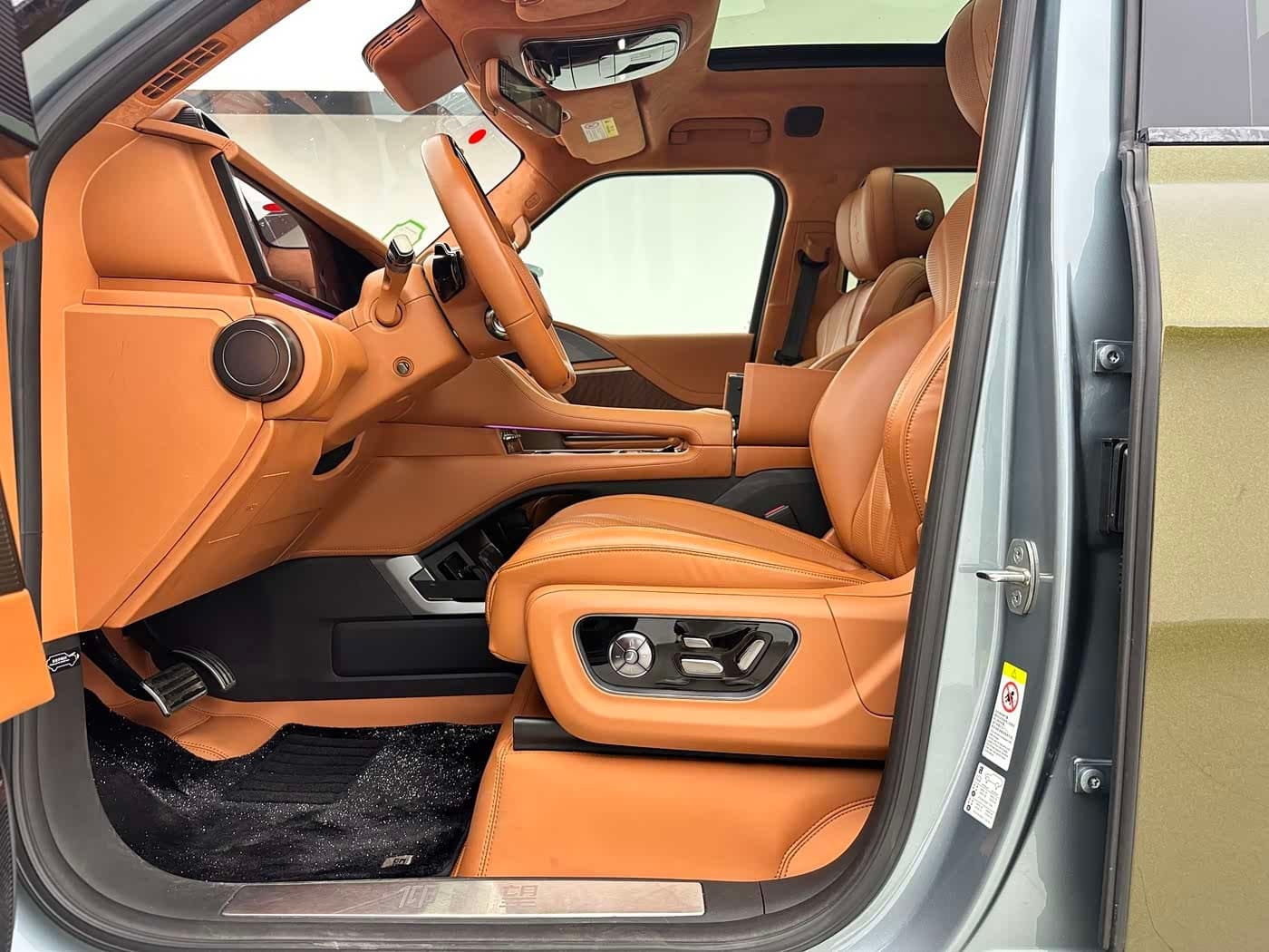 2023 Yangwang U8 Green, 37,000 km, China export – photo 16