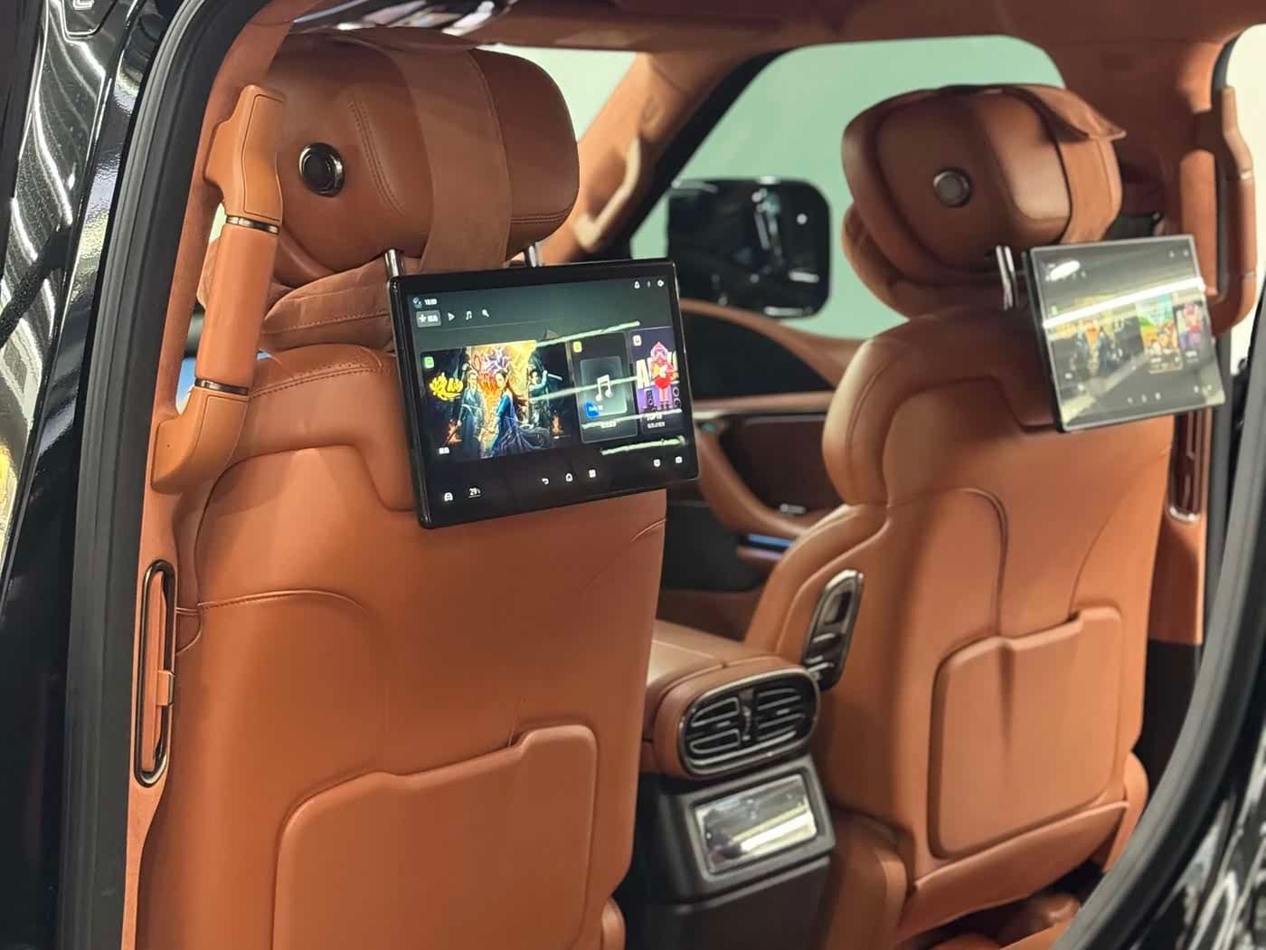 2023 Yangwang U8 Black, 58,000 km, China export – photo 8