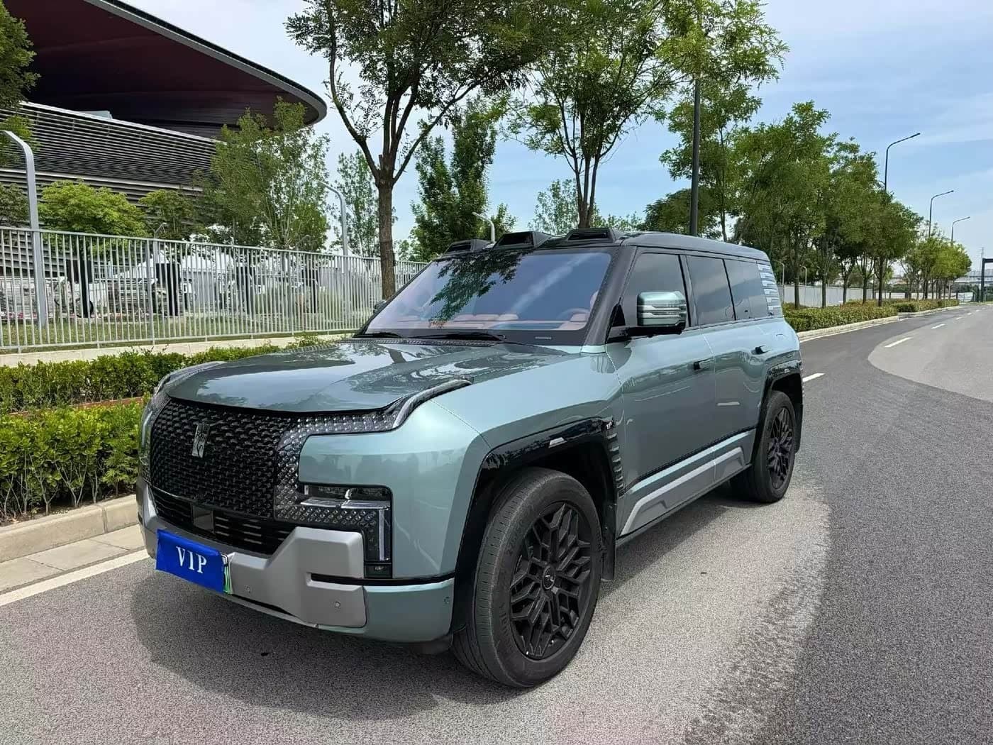 2023 Yangwang U8 Green, 30,000 km, China export – photo 1