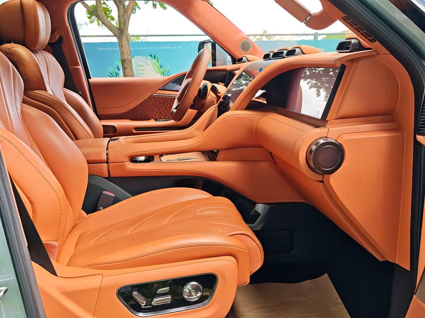 2023 Yangwang U8 Green, 72,000 km, China export – photo 15