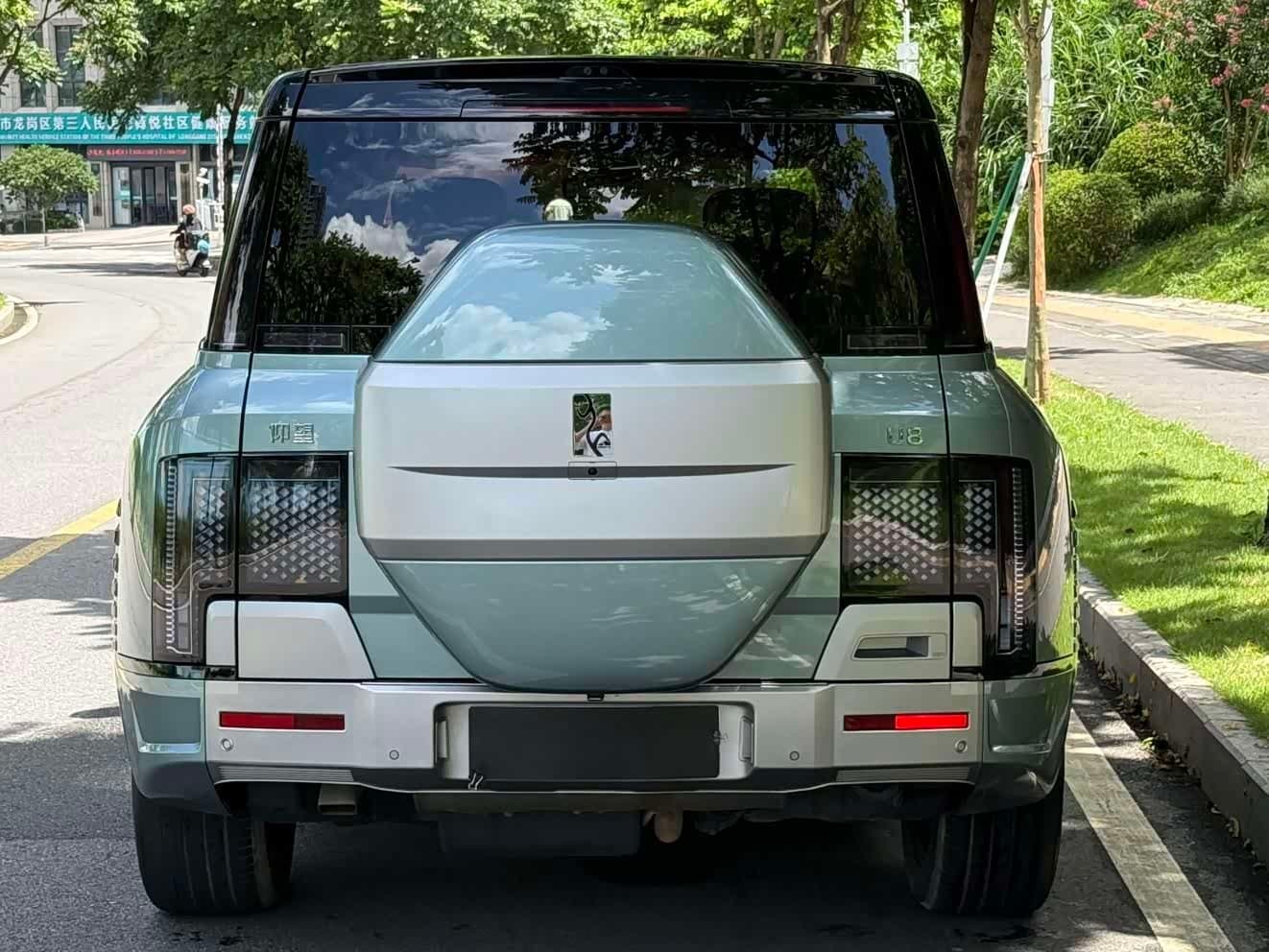 2023 Yangwang U8 Green, 43,000 km, China export – photo 5