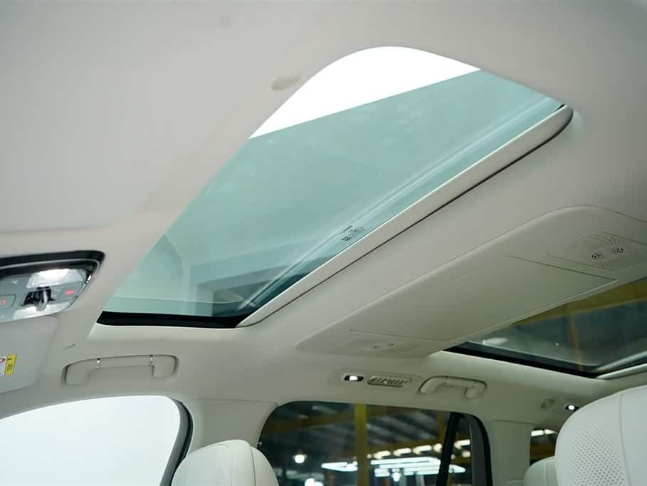 2025 Geely Galaxy Galaxy M9 White, 13,000 km, China export – photo 6