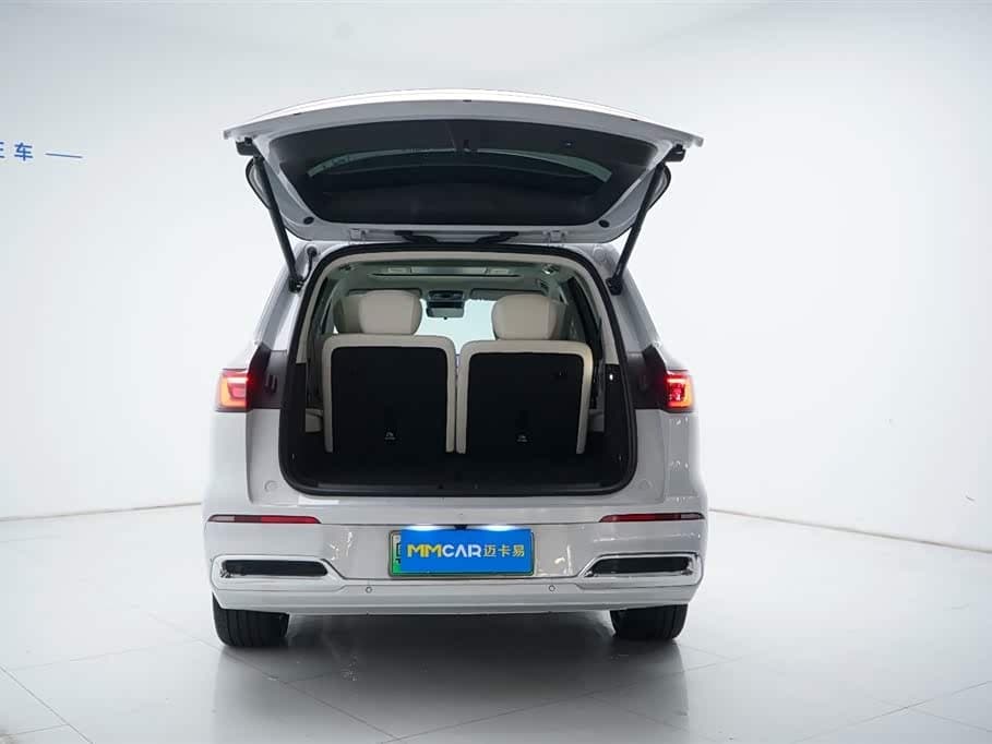 2025 Geely Galaxy Galaxy M9 White, 13,000 km, China export – photo 10