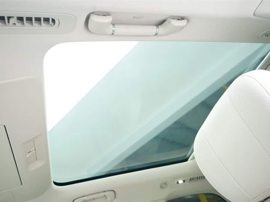 2025 Geely Galaxy Galaxy M9 White, 13,000 km, China export – photo 8