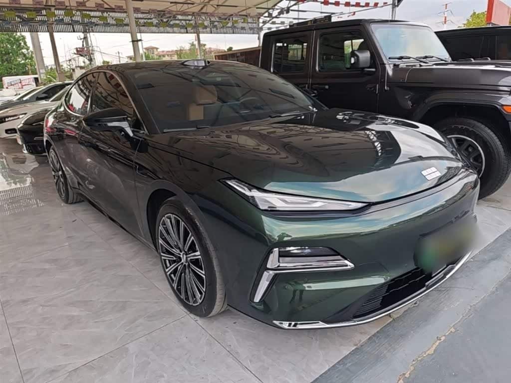 2025 Geely Galaxy Galaxy Xingyao 8 Green, 11,800 km, China export – photo 4