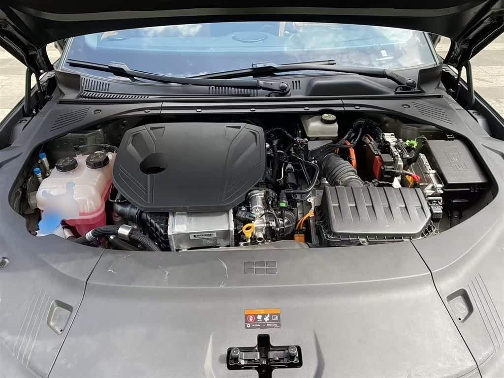 2025 Geely Galaxy Galaxy Xingyao 8 Green, 11,800 km, China export – photo 20