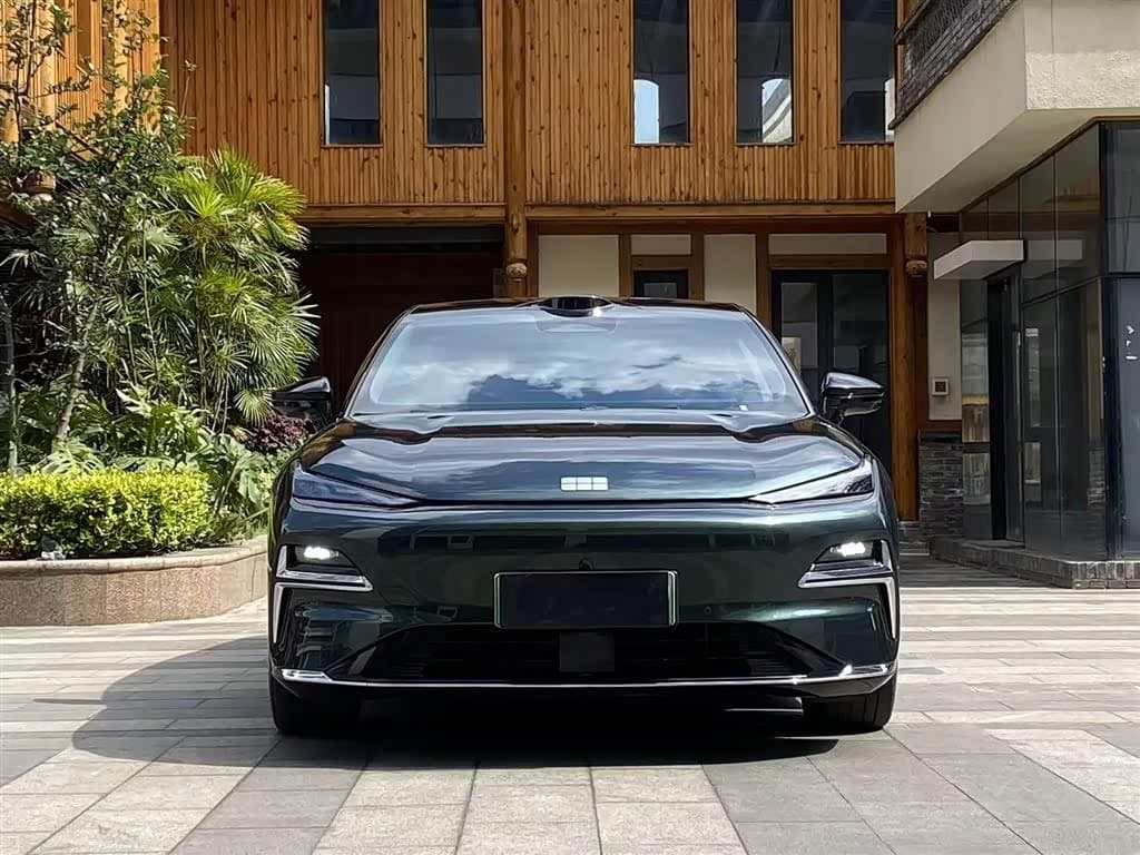 2025 Geely Galaxy Galaxy Xingyao 8 Green, 11,800 km, China export – photo 3