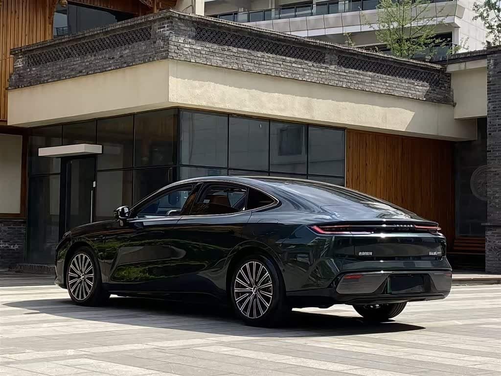 2025 Geely Galaxy Galaxy Xingyao 8 Green, 11,800 km, China export – photo 5