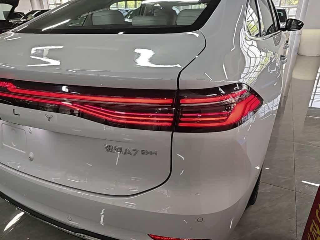 2025 Geely Galaxy Galaxy A7 White, 4,100 km, China export – photo 8