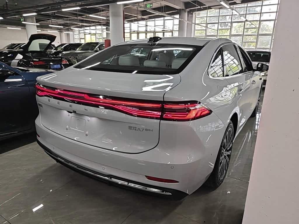 2025 Geely Galaxy Galaxy A7 White, 4,100 km, China export – photo 7