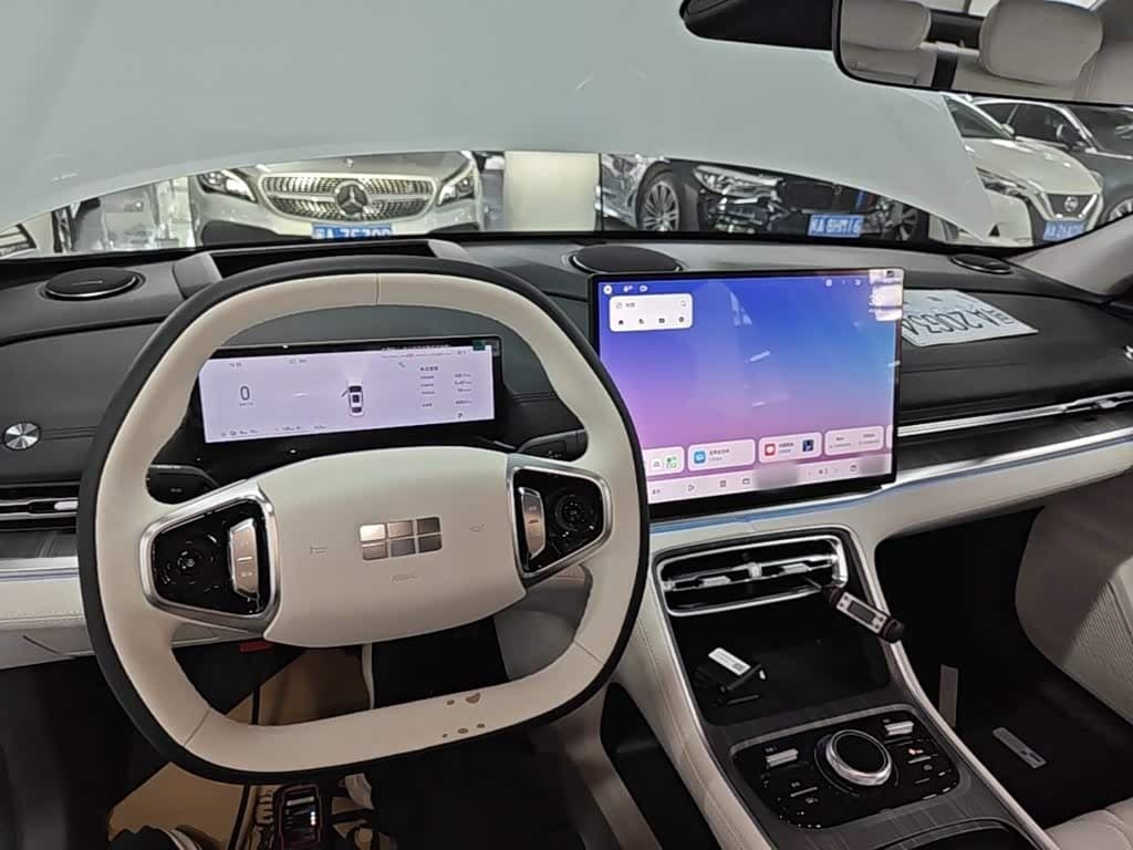 2025 Geely Galaxy Galaxy A7 White, 4,100 km, China export – photo 10