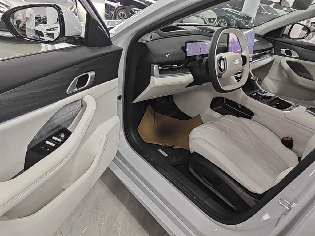 2025 Geely Galaxy Galaxy A7 White, 4,100 km, China export – photo 16