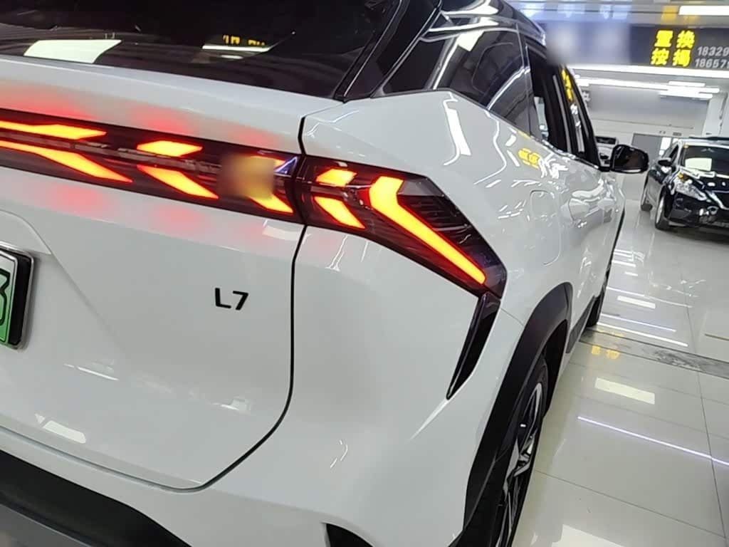 2023 Geely Galaxy Galaxy L7 White, 32,700 km, China export – photo 8