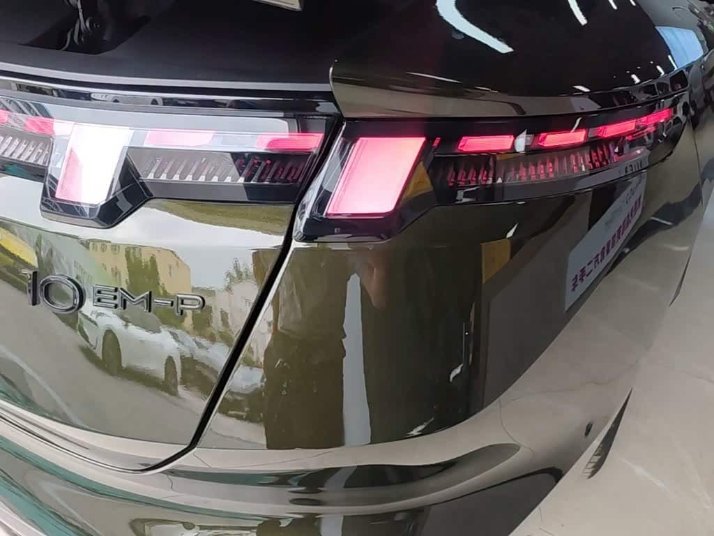 2025 Lynk & Co 10 EM-P Green, 8,300 km, China export – photo 8