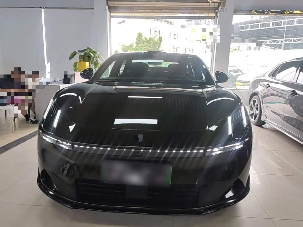 2025 Lynk & Co 10 EM-P Green, 8,300 km, China export – photo 3