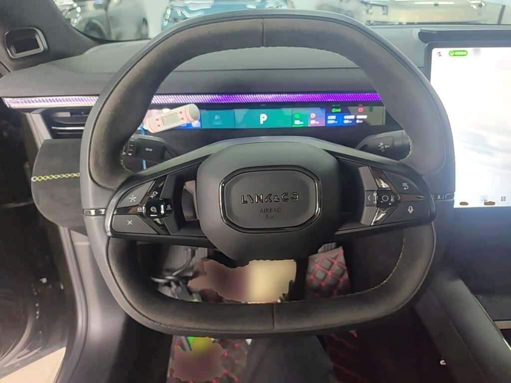 2025 Lynk & Co 10 EM-P Green, 8,300 km, China export – photo 11