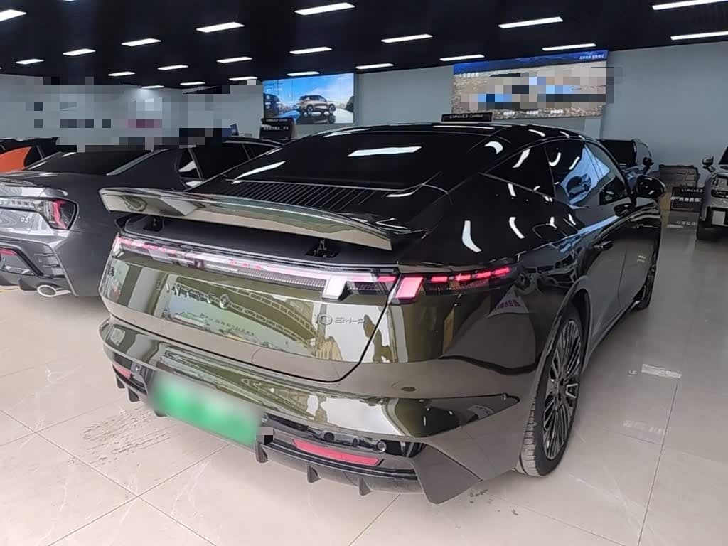 2025 Lynk & Co 10 EM-P Green, 8,300 km, China export – photo 7