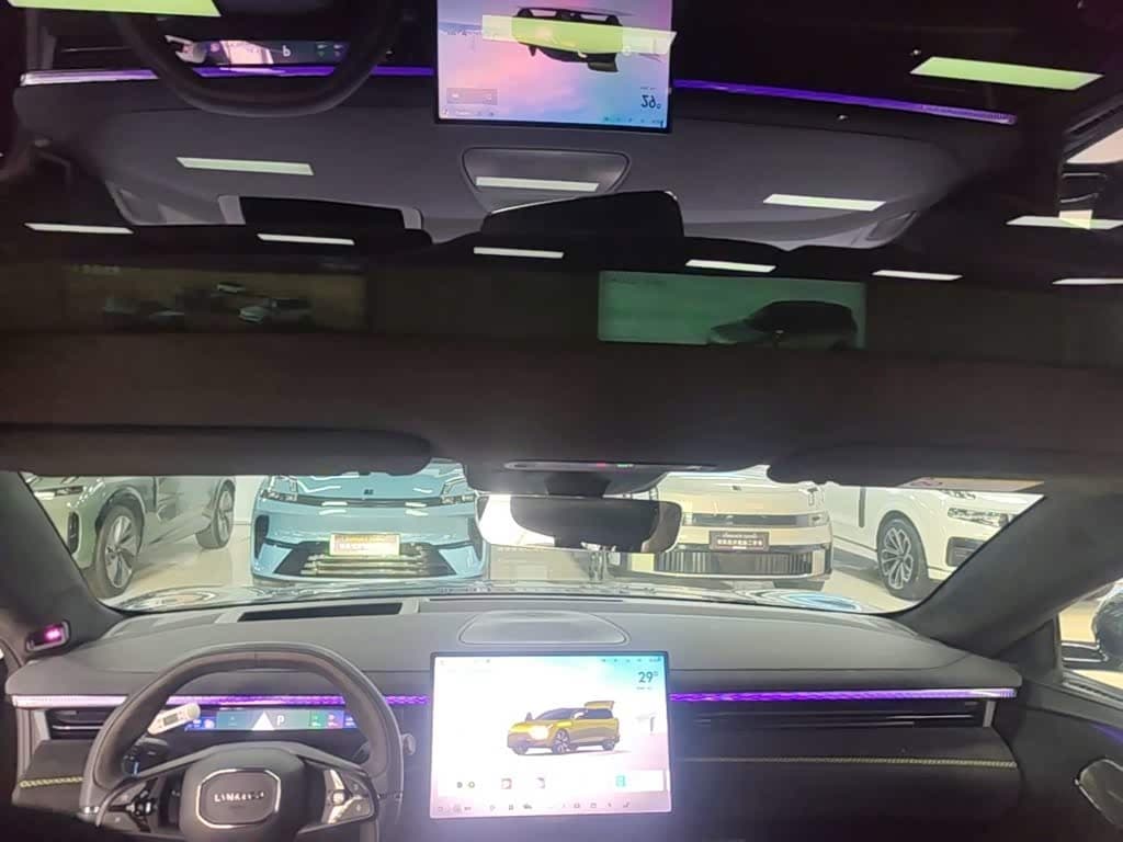 2025 Lynk & Co 10 EM-P Green, 8,300 km, China export – photo 18