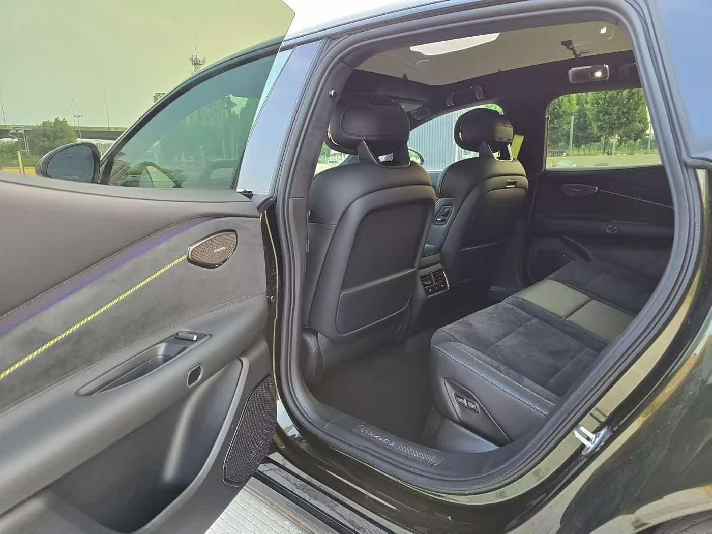 2025 Lynk & Co 10 EM-P Black, 8,000 km, China export – photo 6