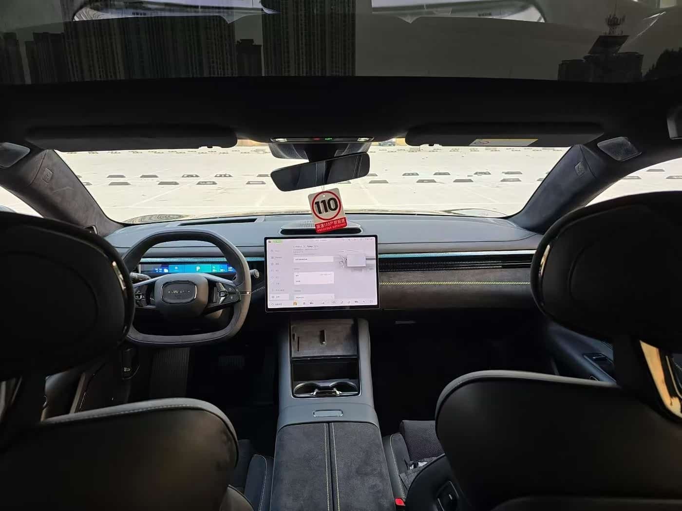 2025 Lynk & Co 10 EM-P Black, 8,000 km, China export – photo 4