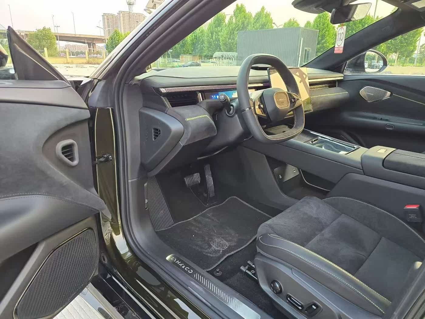 2025 Lynk & Co 10 EM-P Black, 8,000 km, China export – photo 5