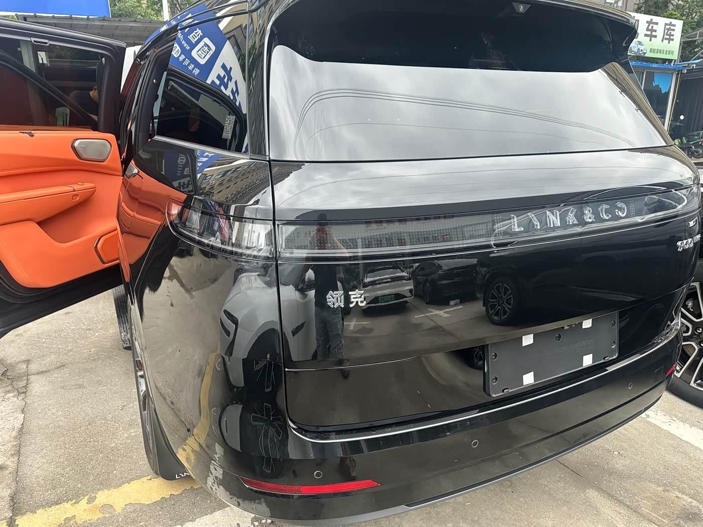 2025 Lynk & Co 900 Black, 12,000 km, China export – photo 11