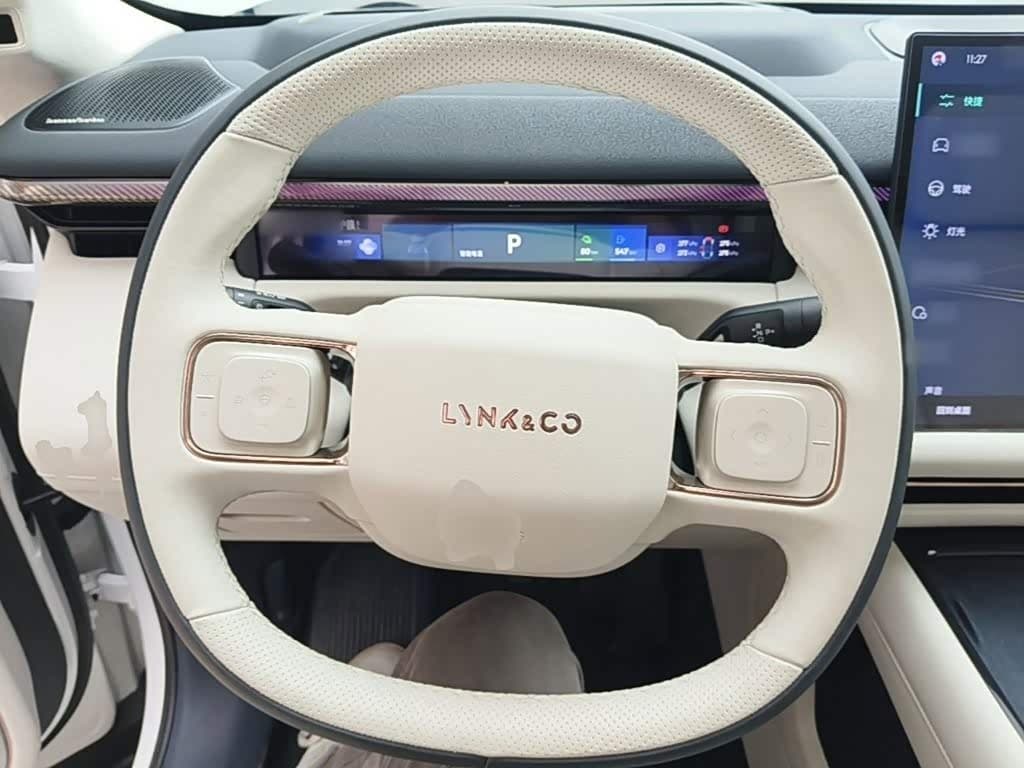 2025 Lynk & Co 900 White, 1,900 km, China export – photo 11
