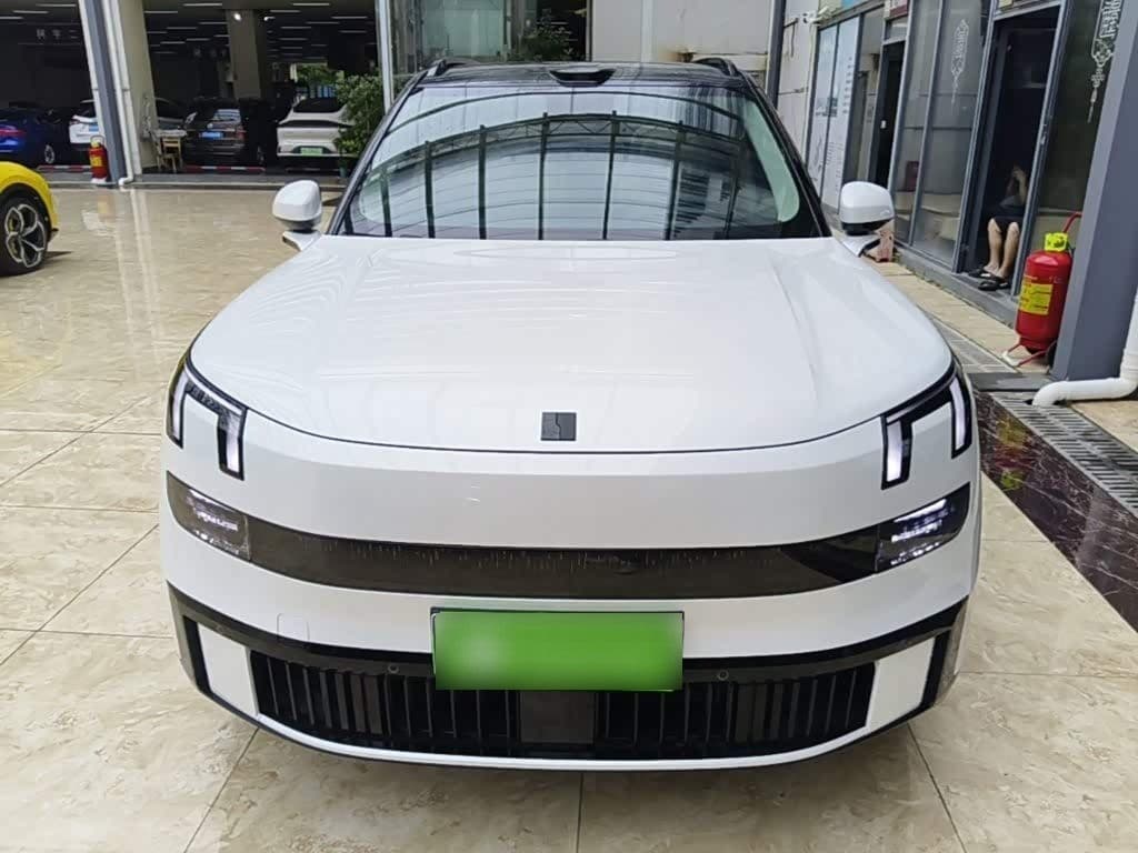 2025 Lynk & Co 900 White, 1,900 km, China export – photo 3