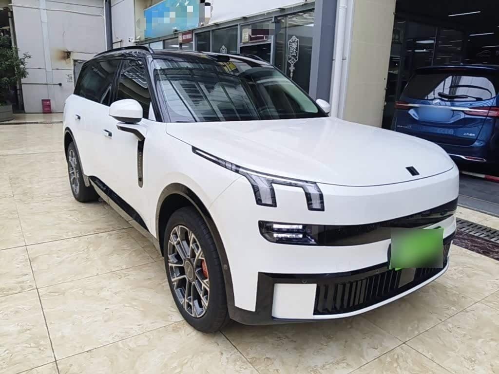 2025 Lynk & Co 900 White, 1,900 km, China export – photo 4